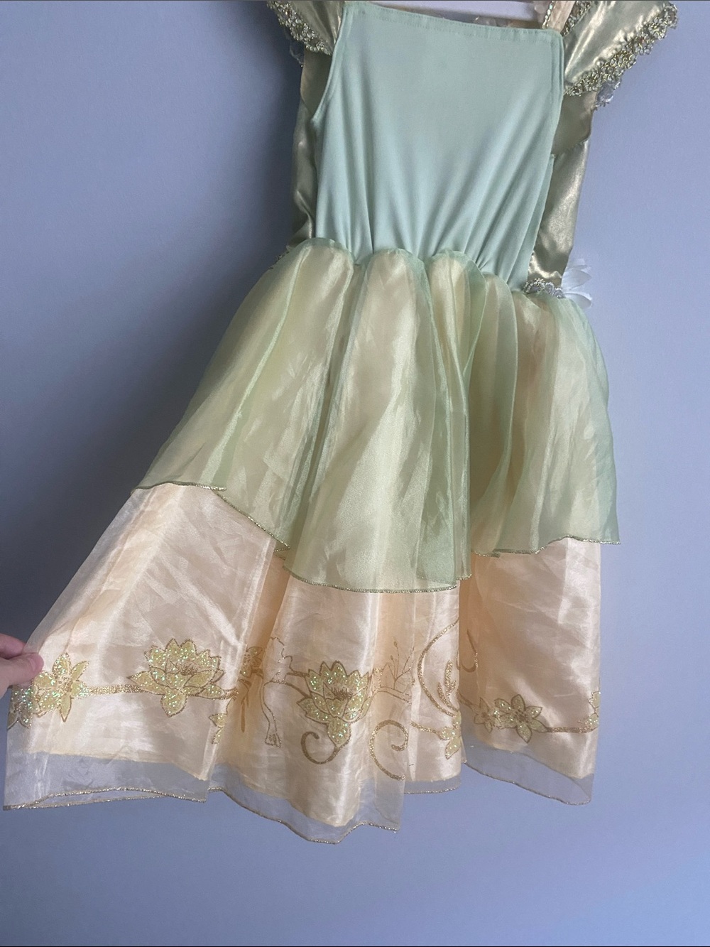 Disney Store Princess Tiana dress size 4 Princess and the frog green gold - Picture 6 of 9